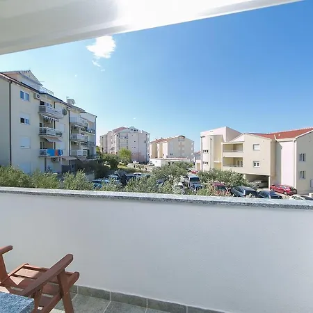Apartment Sanja Baska Voda